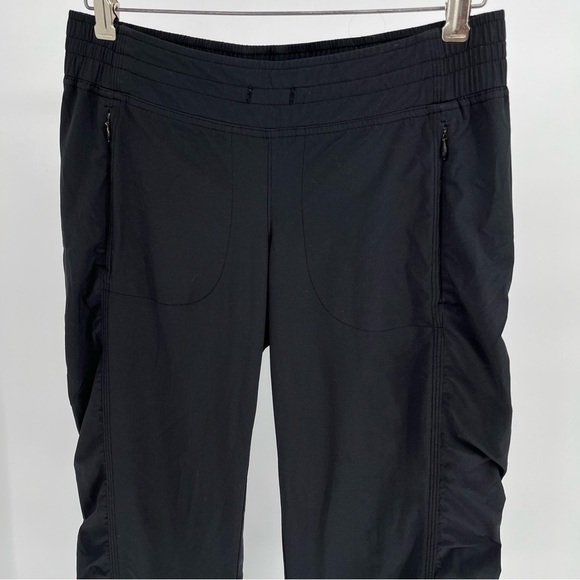 Athleta Women’s La Viva Ruched Jogger Size 4 Straight Leg Yoga Athleisure Black - Picture 3 of 11